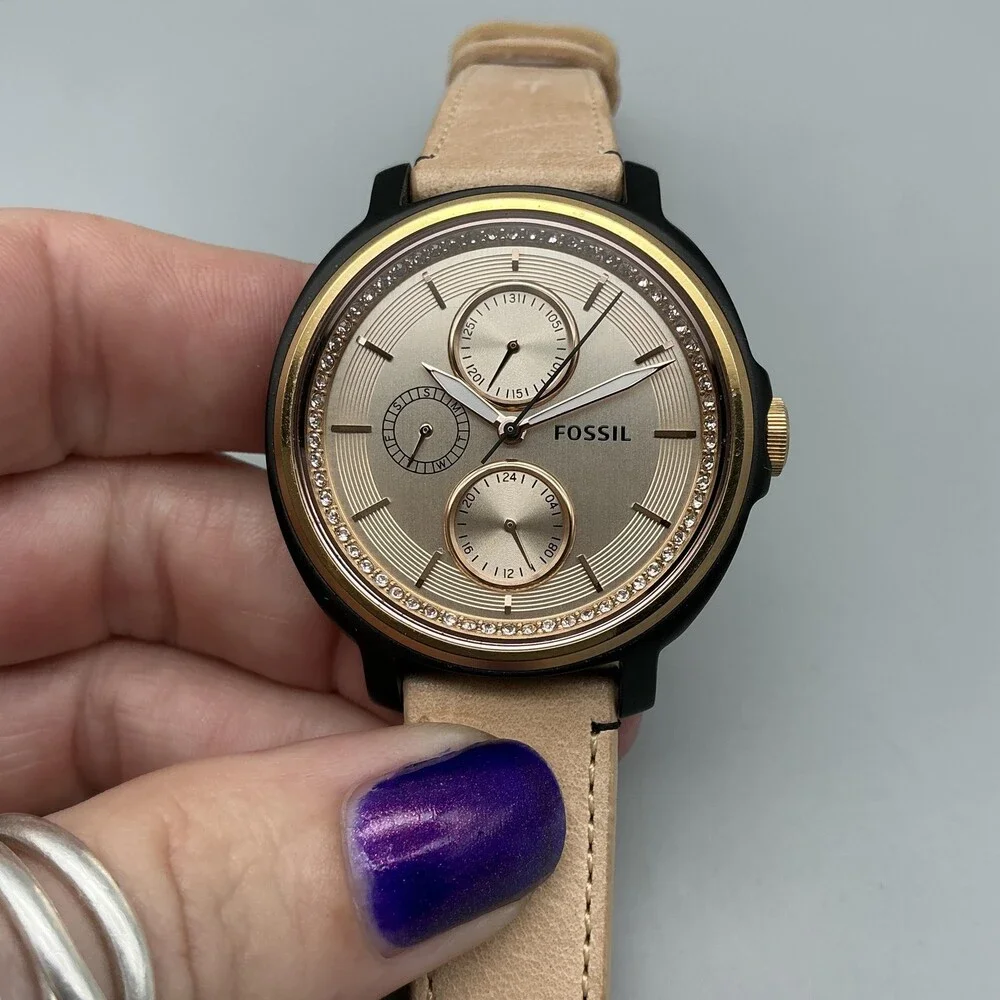 Fossil ES3772 Womens Watch 40mm Gold Tone Beige Leather Crystals New Battery